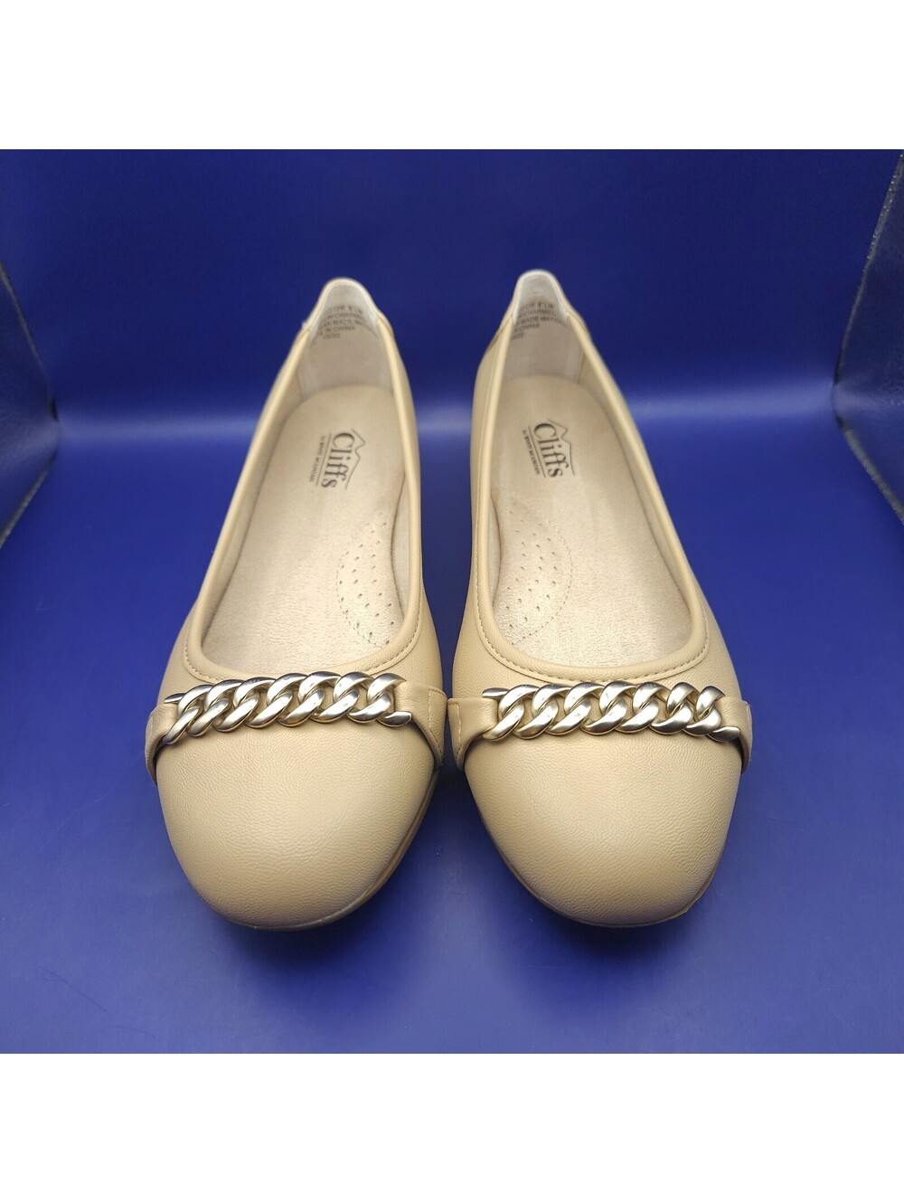 New Cliffs By White Mountain Size 8.5 Wide Charmed Ballet Natural Smooth Comfort